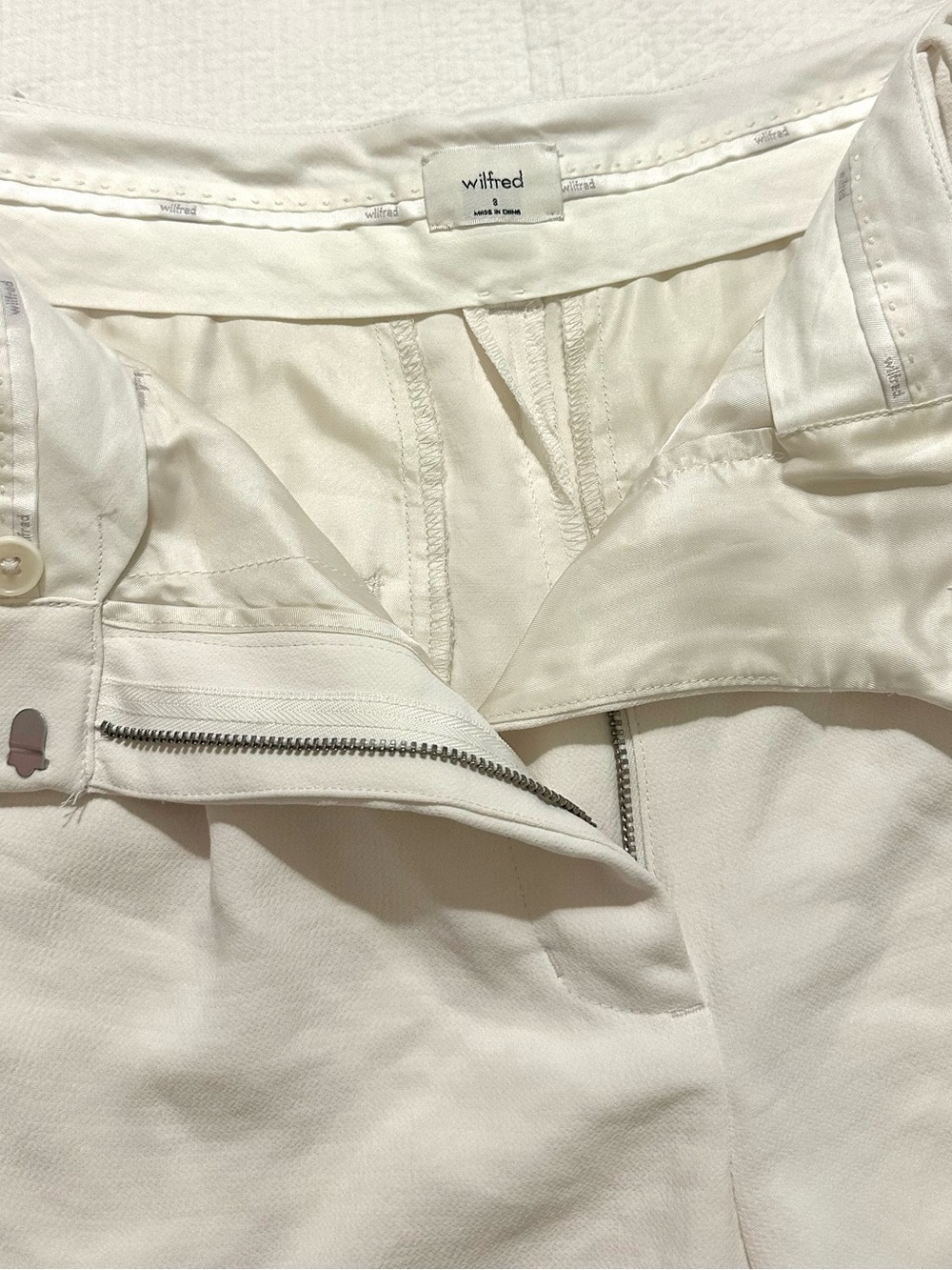 NWT💕 Aritzia Wilfred The Effortless Short 5” - Light Birch SZ 8 - Picture 4 of 5